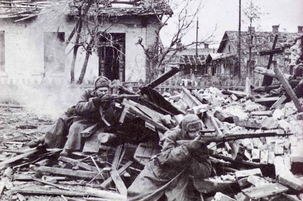 Foreground Soldier in Stalingrad - SVT-40
